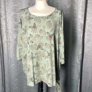 Women’s 1X Olive Green/Tan New Directions Top